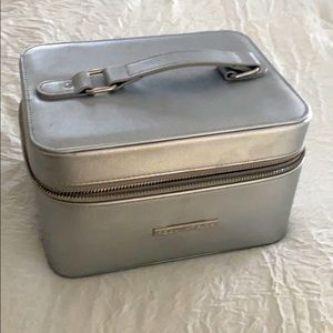 Makeup bag